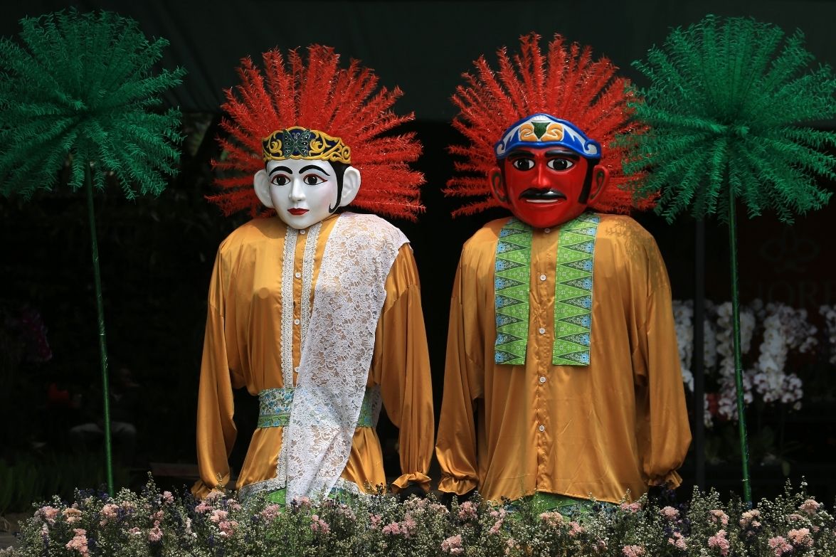 Pakaian Adat Jakarta Identitas Budaya Betawi yang Tetap Hidup di Tengah Modernitas