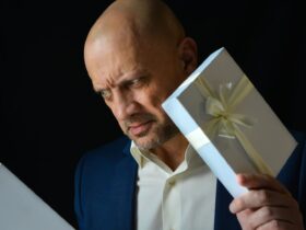 Kado untuk Cowok: Panduan Lengkap Memilih Hadiah yang Berkesan dan Tepat