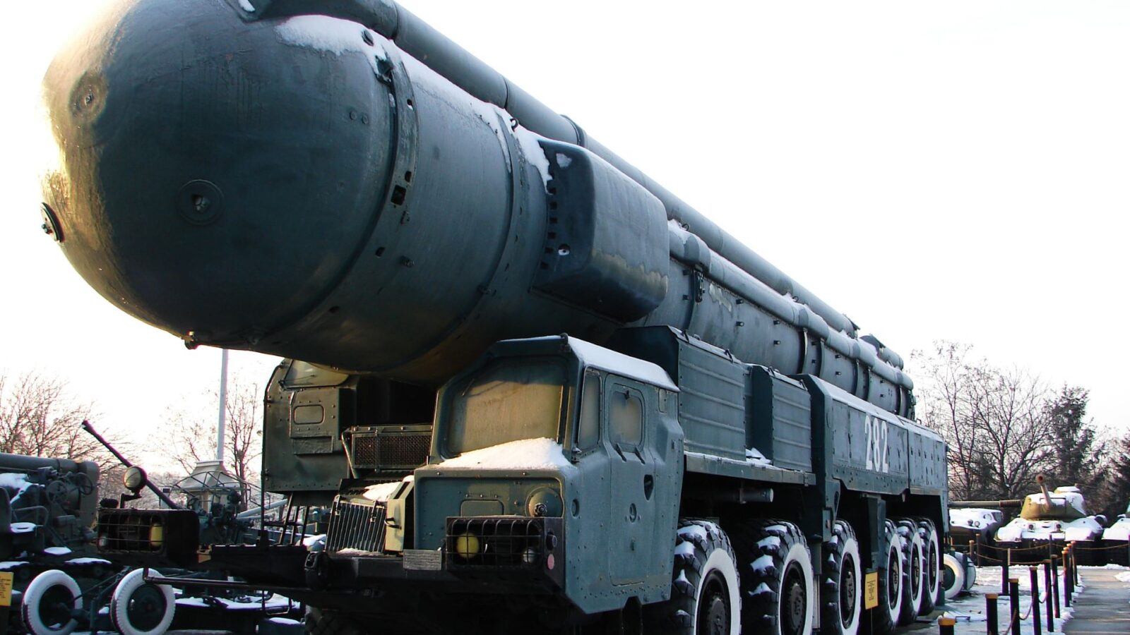 Rudal Balistik: Cara Kerja, Jenis, dan Dampaknya dalam Keamanan Global