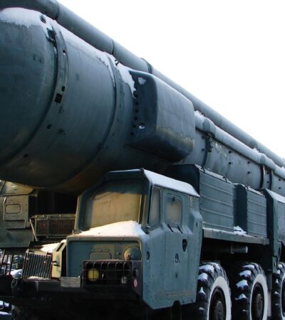 Rudal Balistik: Cara Kerja, Jenis, dan Dampaknya dalam Keamanan Global