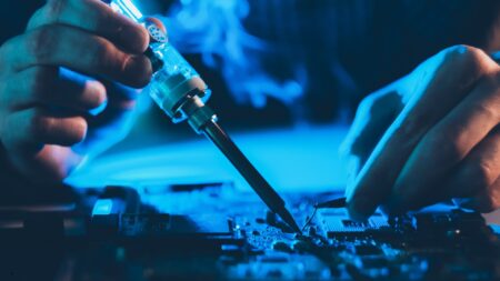 Contoh Hardware: Pengertian, Jenis, dan Peran Penting Perangkat Keras Komputer