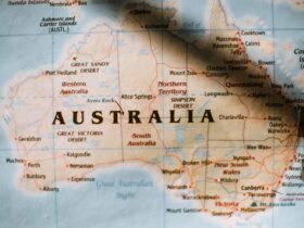 Karakteristik Benua Australia: Iklim, Bentang Alam, Flora, dan Keunikannya