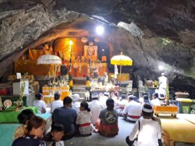 Pura Kereban Langit Keajaiban Goa Beratapkan Langit di Bali yang Menyimpan Kekuatan Spiritual